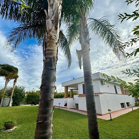 Villa Capri Holiday Home 坎波菲利斯·迪·罗切 外观 照片