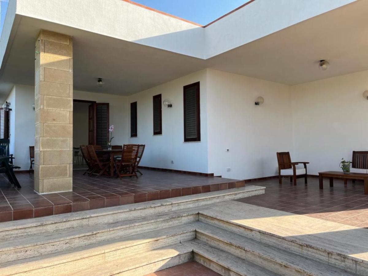 Villa Capri Holiday Home 坎波菲利斯·迪·罗切 外观 照片